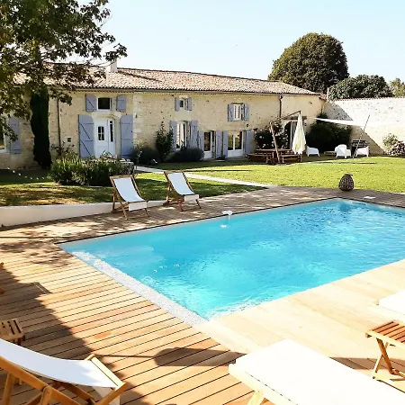 Vakantiehuis Longere Charentaise Restored With Private Heated Swimming Pool - Classified 5 * - *